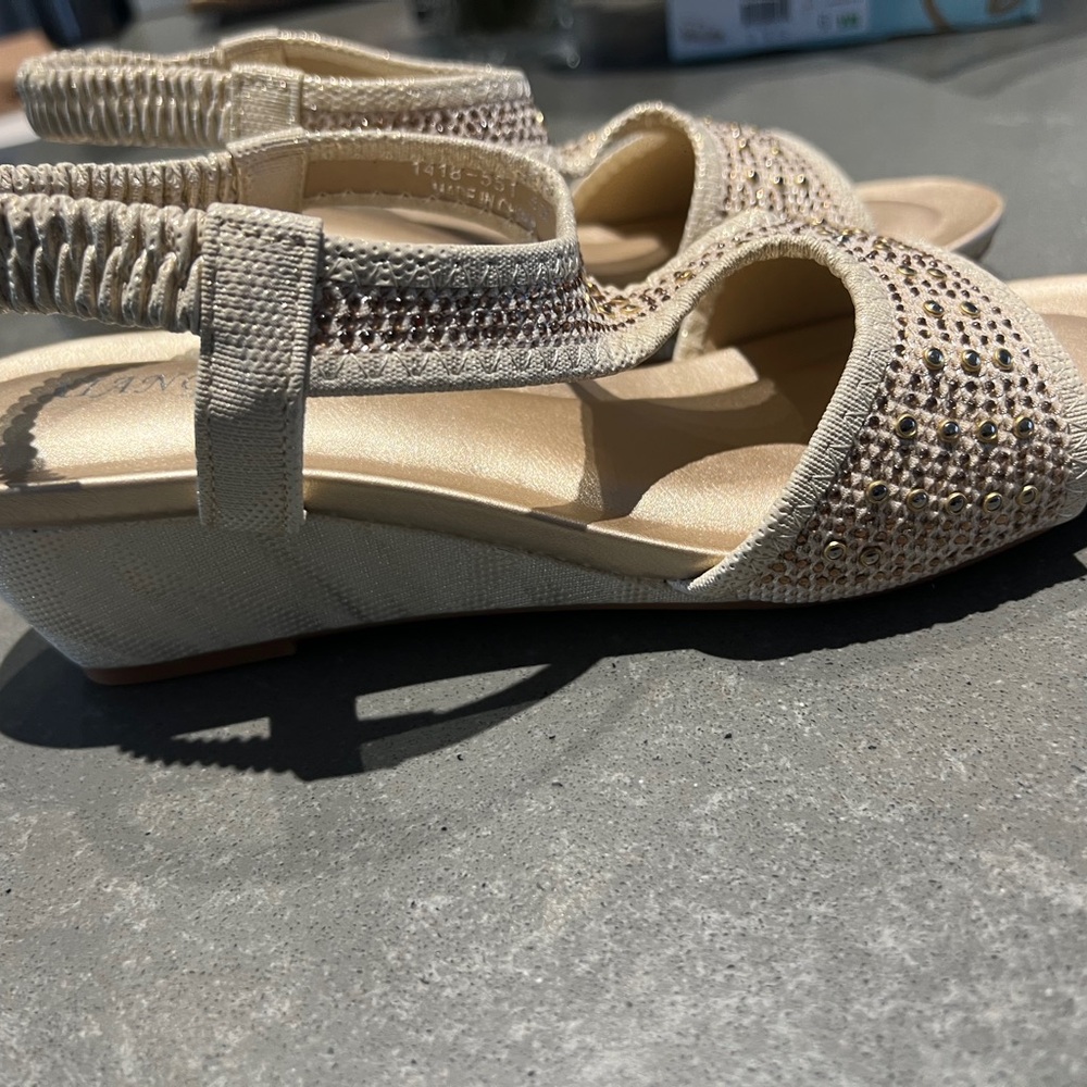Sandals - Picture 3 of 3